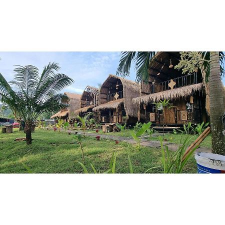 Mahkota Atia Bungallow Praya Esterno foto
