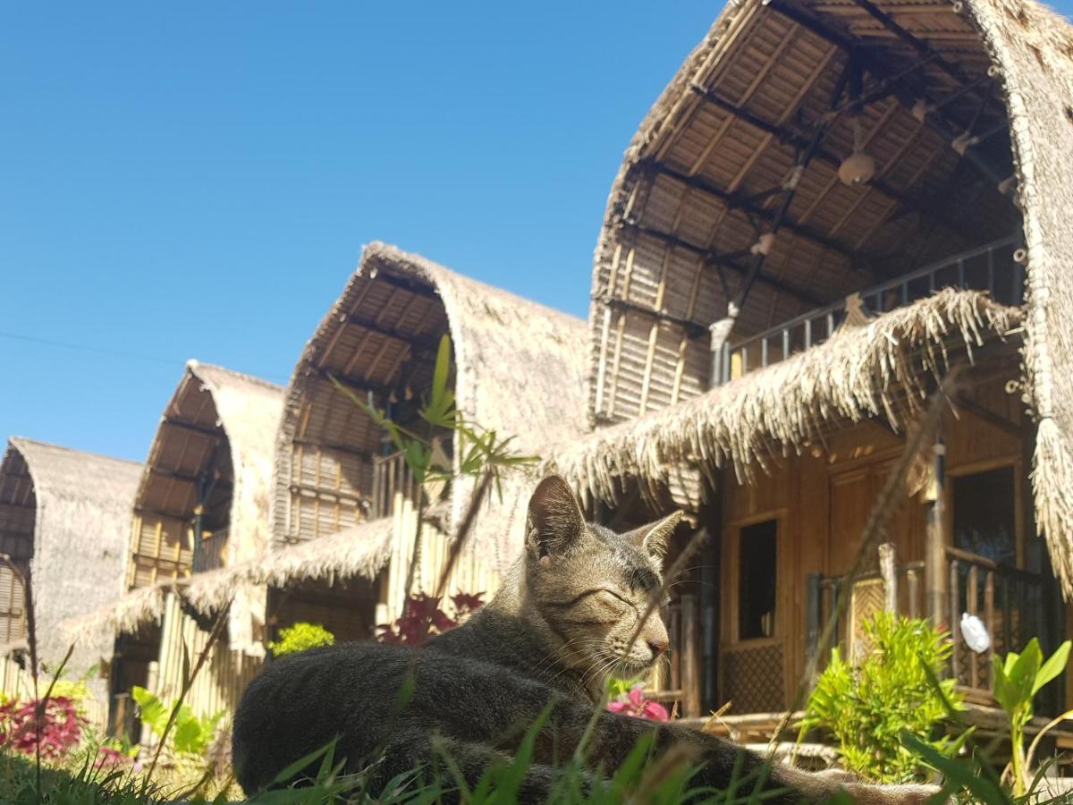Mahkota Atia Bungallow Praya Esterno foto