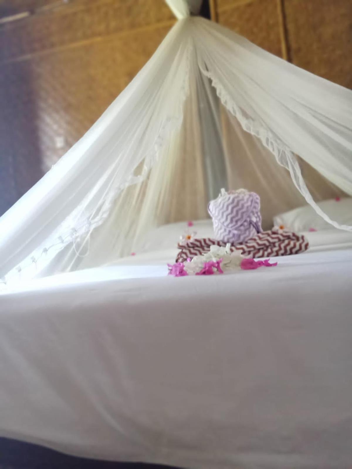 Mahkota Atia Bungallow Praya Esterno foto